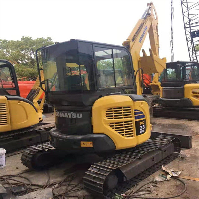Prix bas 3 tonnes utilisées importées du Japon excavateur à rampe Komatsu pc 35 MR avec des heures de travail plus courtes