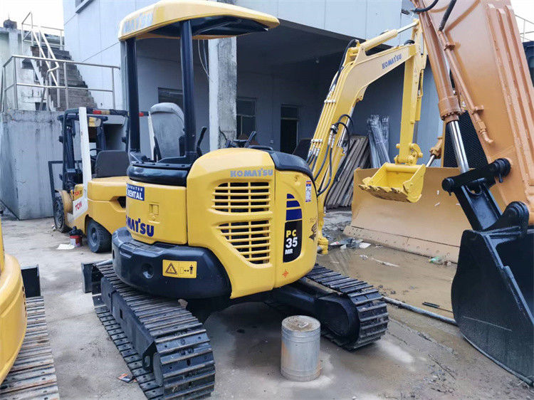 Prix bas 3 tonnes utilisées importées du Japon excavateur à rampe Komatsu pc 35 MR avec des heures de travail plus courtes