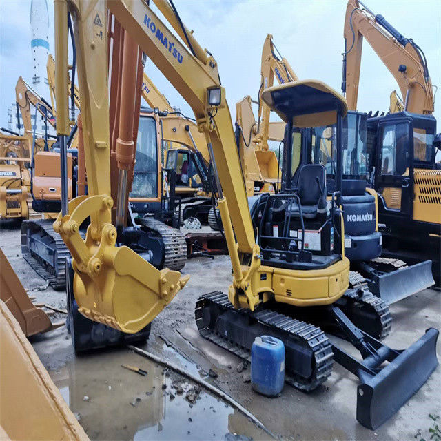 Prix bas 3 tonnes utilisées importées du Japon excavateur à rampe Komatsu pc 35 MR avec des heures de travail plus courtes