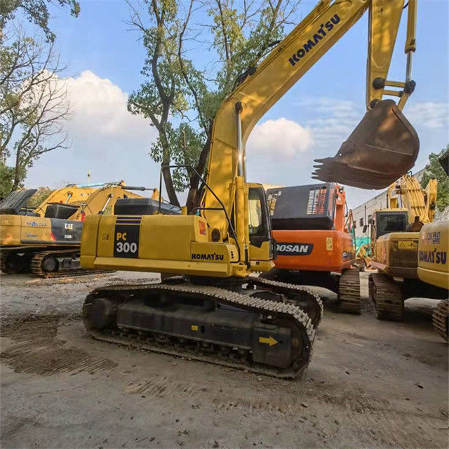 29 tonnes presque neuve importée du Japon machine à excavation à rampe utilisée réaménagée Komatsu pc 300