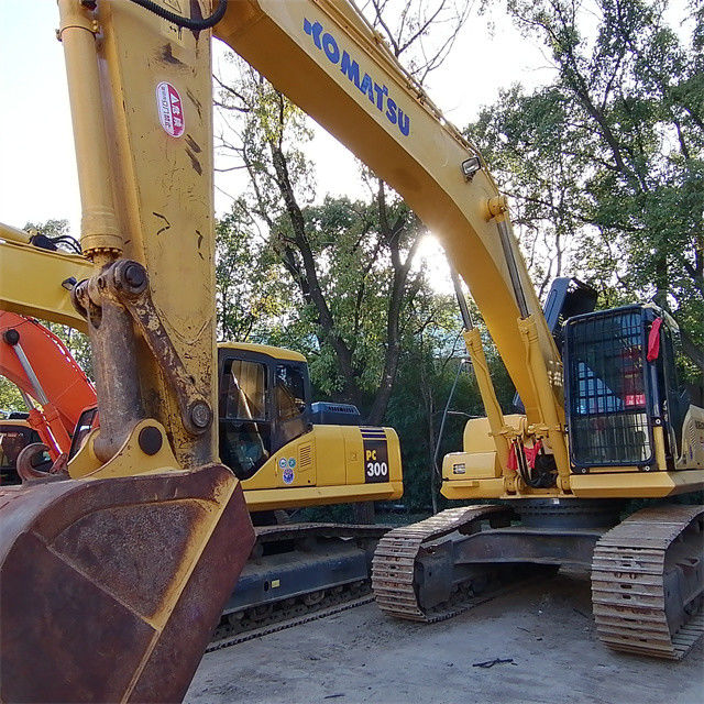 36 tonnes presque neuve importée du Japon machine d'excavation à rampe utilisée rénovation Komatsu pc 360-7
