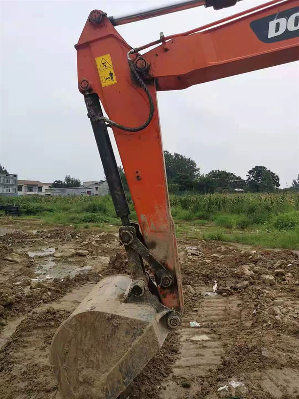 Excavateur de 8 tonnes prêt à l'emploi et expérimenté importé de Corée Doosan DX 75