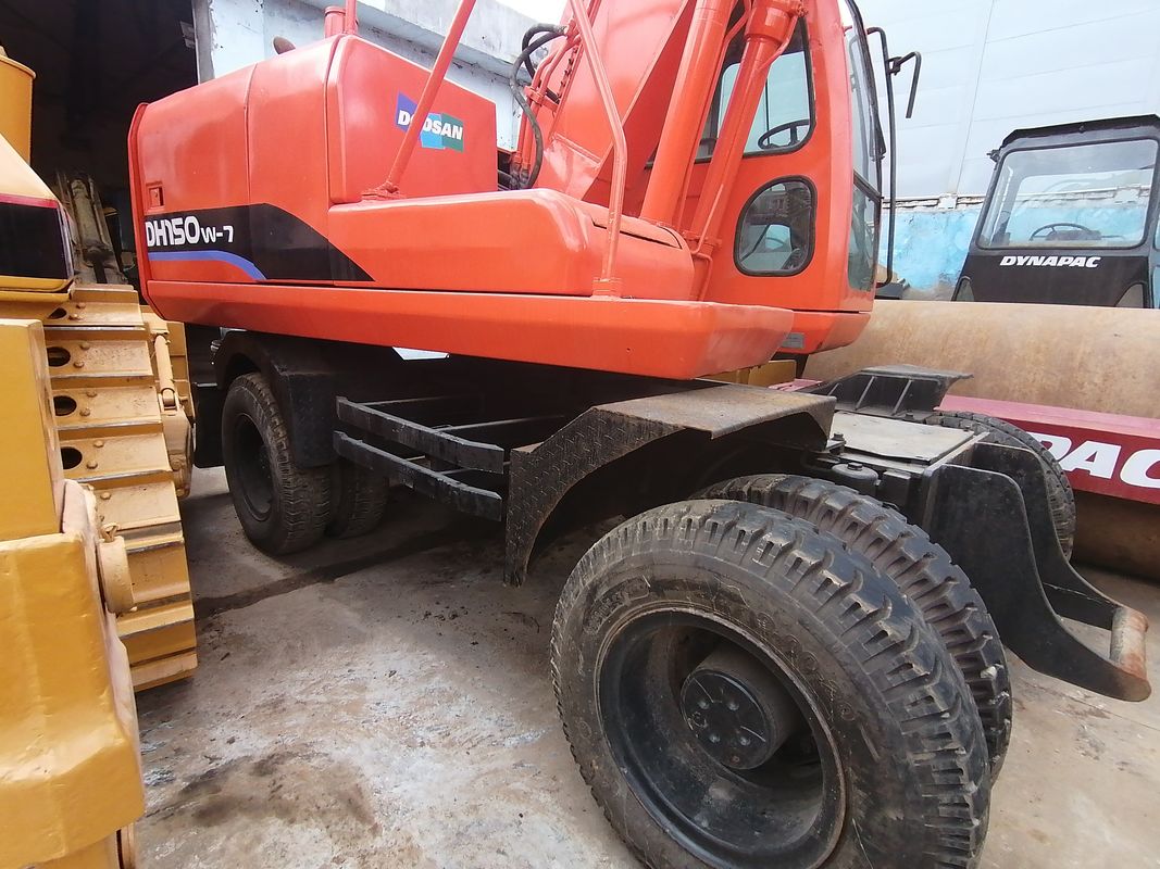 Prêt pour le travail et expérimenté utilisés Corée Excavateur DH150W-7 utilisé en bon état