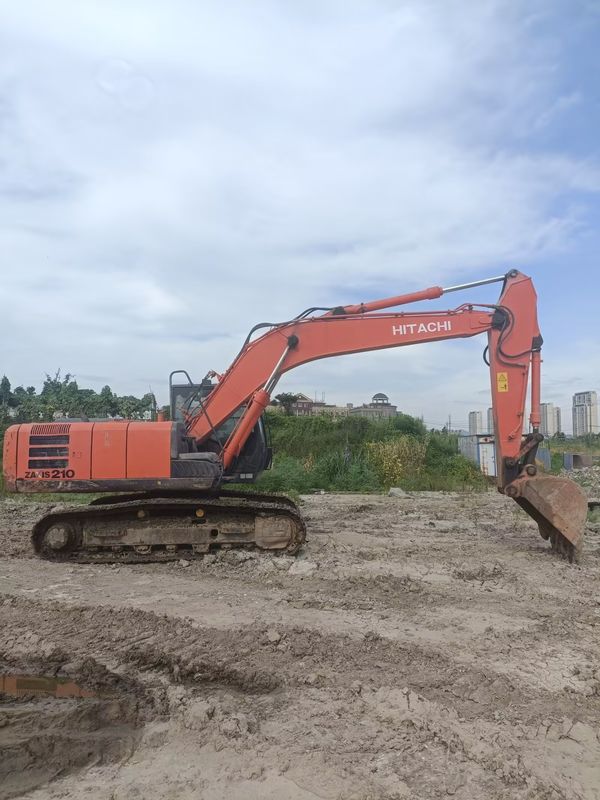 Excavateur d'occasion de 21 tonnes et expérimenté, importé de Corée, Hitachi 210-5G