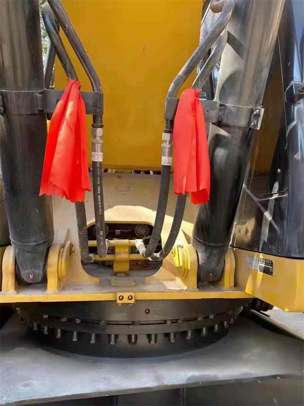 36 tonnes, presque neuve, importée du Japon