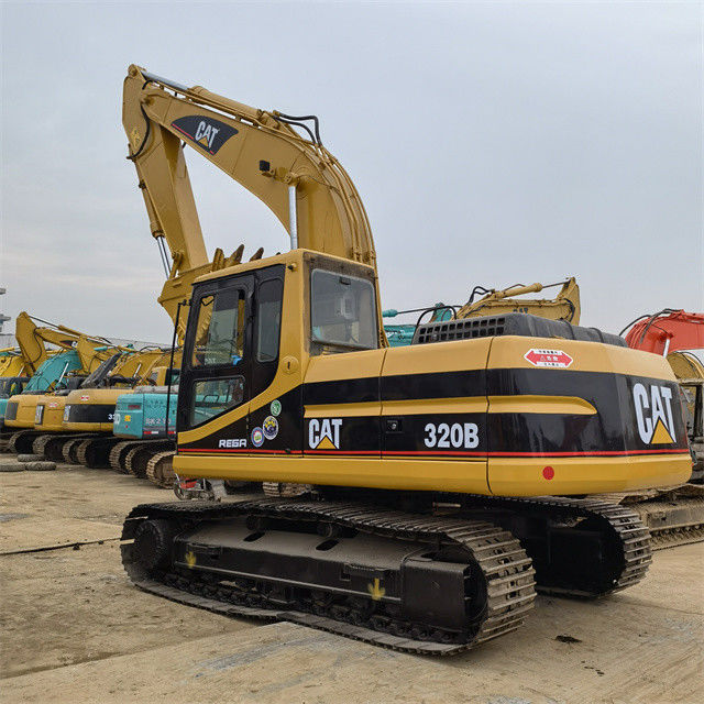 21 tonnes prêtes à l'emploi et expérimentées utilisées Japon Caterpillar 320 B en bon état