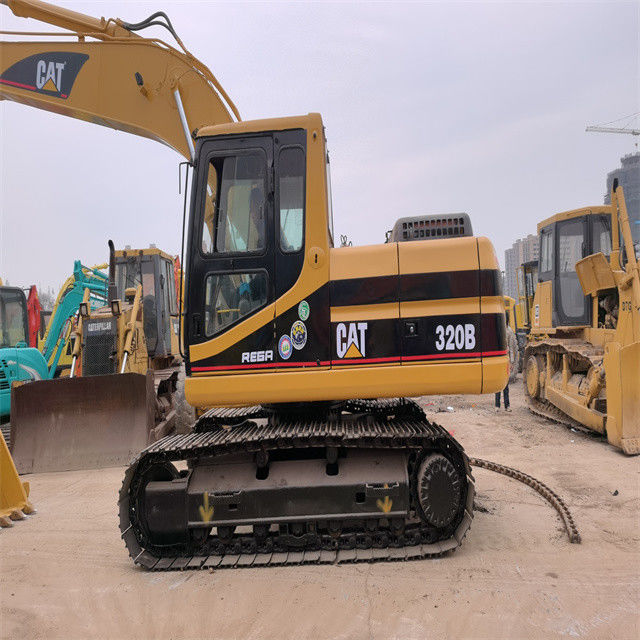 21 tonnes prêtes à l'emploi et expérimentées utilisées Japon Caterpillar 320 B en bon état