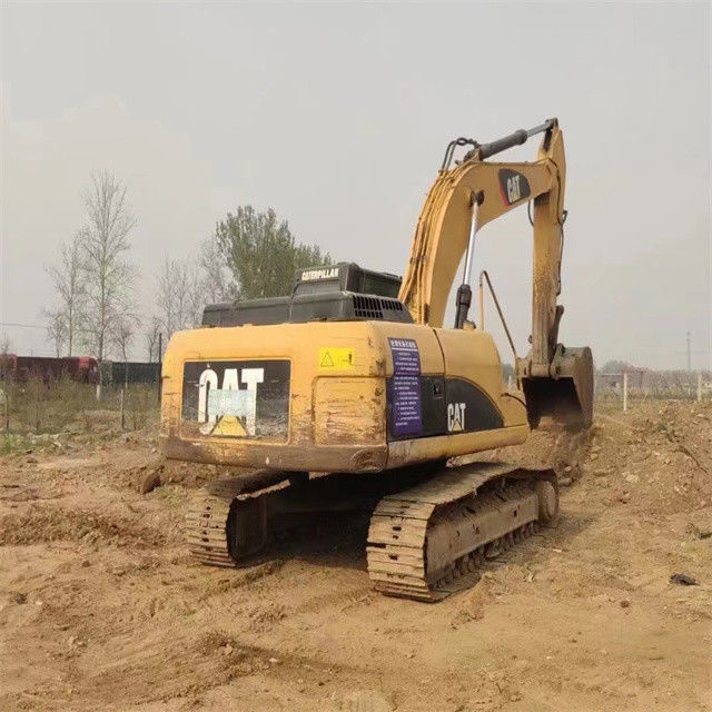 24.8 tonnes prêtes à l'emploi et expérimentées utilisées Japon Caterpillar 324 D en bon état