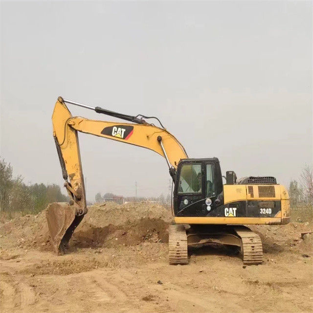 24.8 tonnes prêtes à l'emploi et expérimentées utilisées Japon Caterpillar 324 D en bon état