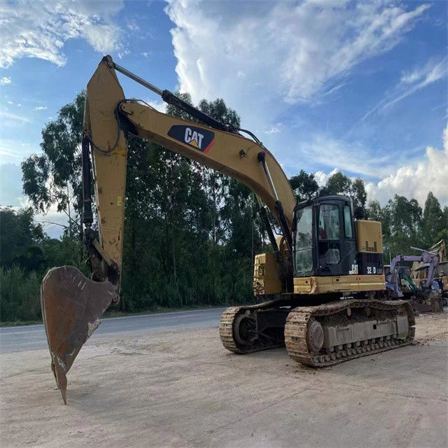 34.7 tonnes prêtes à l'emploi et expérimentées utilisées Japon Caterpillar 328 D en bon état