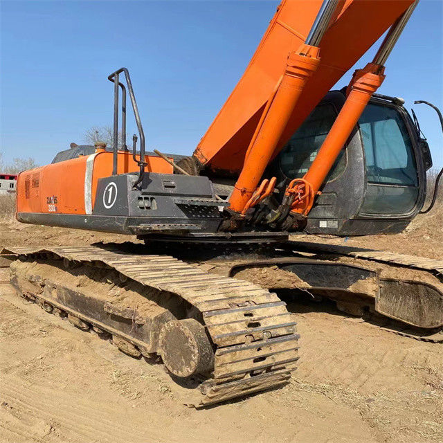 31.5 tonnes Excavateur utilisé prêt pour le travail et expérimenté utilisé Japon importé Hitachi ZX 330-3G en bon état
