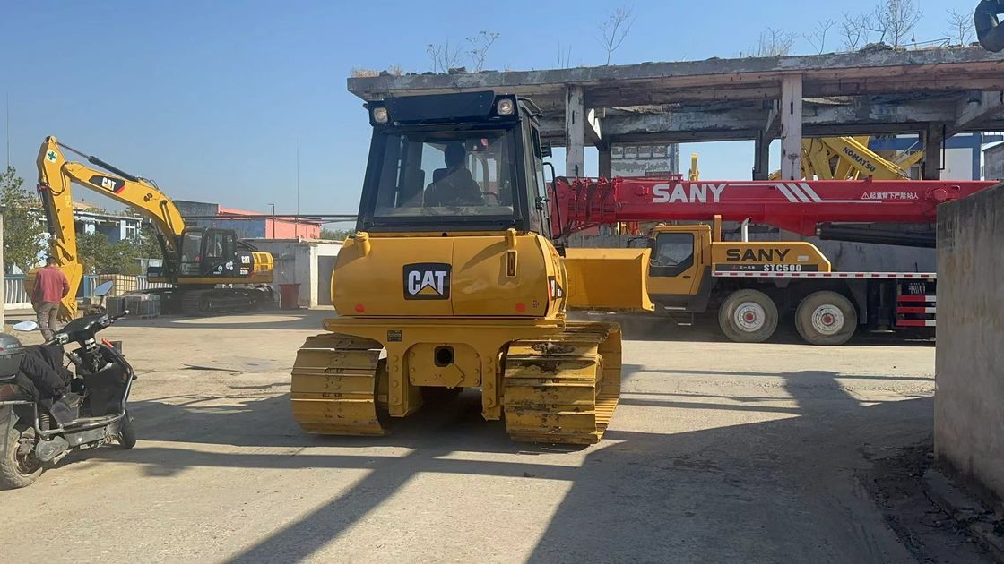 Cat Caterpillar D5k Lgp Cat D5k Dozer largeur de lame avant 4,262m Dozer d'occasion