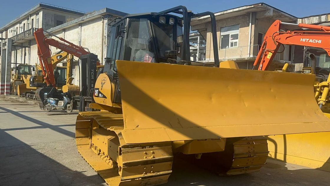 Cat Caterpillar D5k Lgp Cat D5k Dozer largeur de lame avant 4,262m Dozer d'occasion