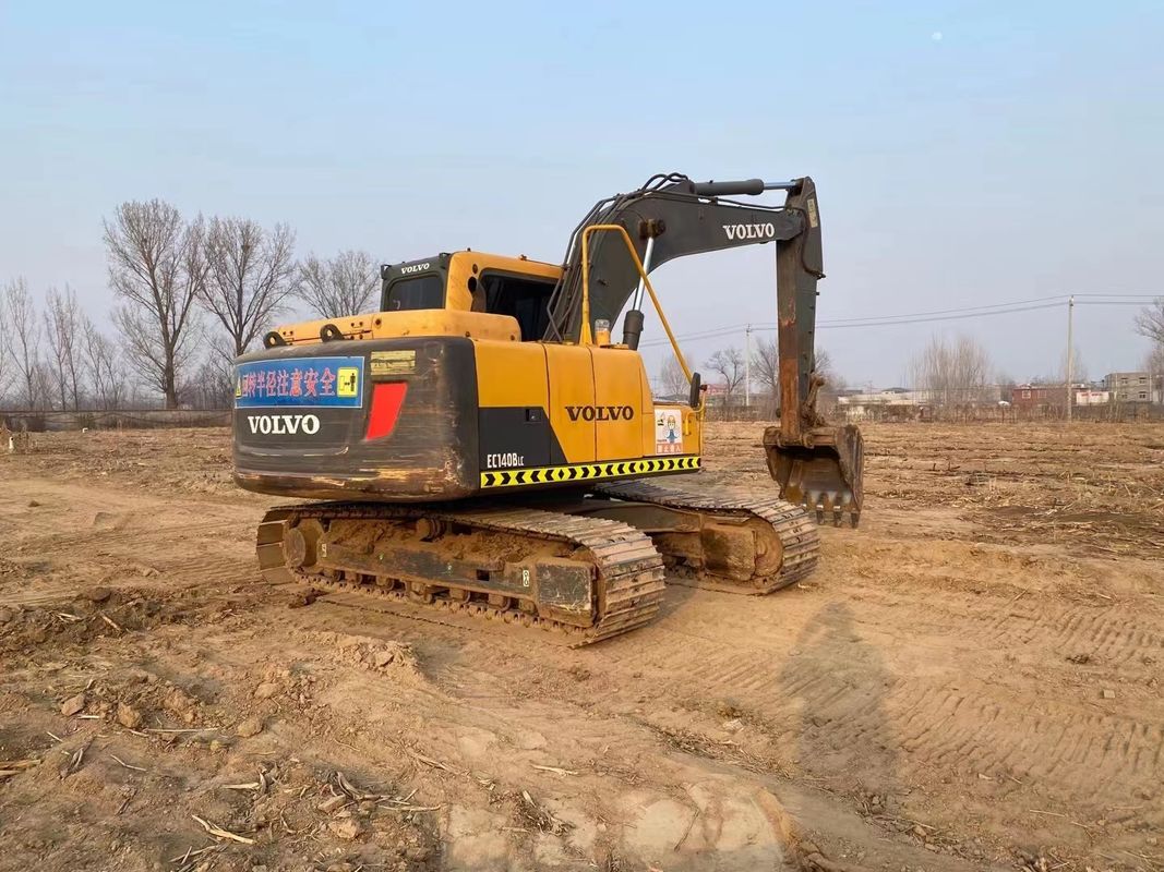 La Suède a importé une excavatrice à chenille Volvo EC140BL de haute qualité, presque neuve et prête à 100%