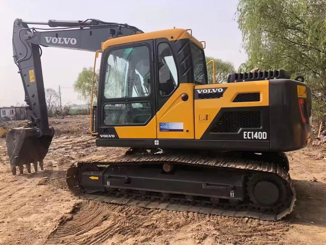 La Suède a importé une excavatrice à chenille Volvo EC140D de haute qualité, presque neuve et prête à 100%