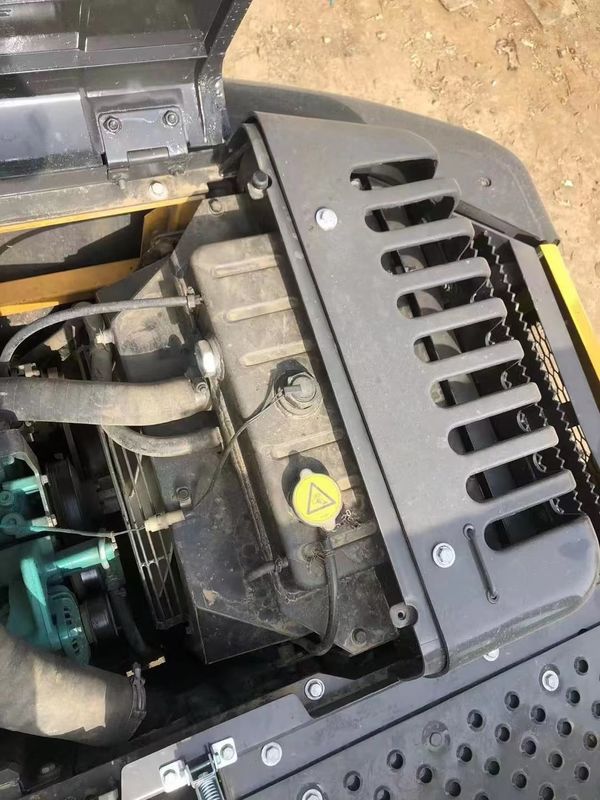 La Suède a importé une excavatrice à chenille Volvo EC140D de haute qualité, presque neuve et prête à 100%