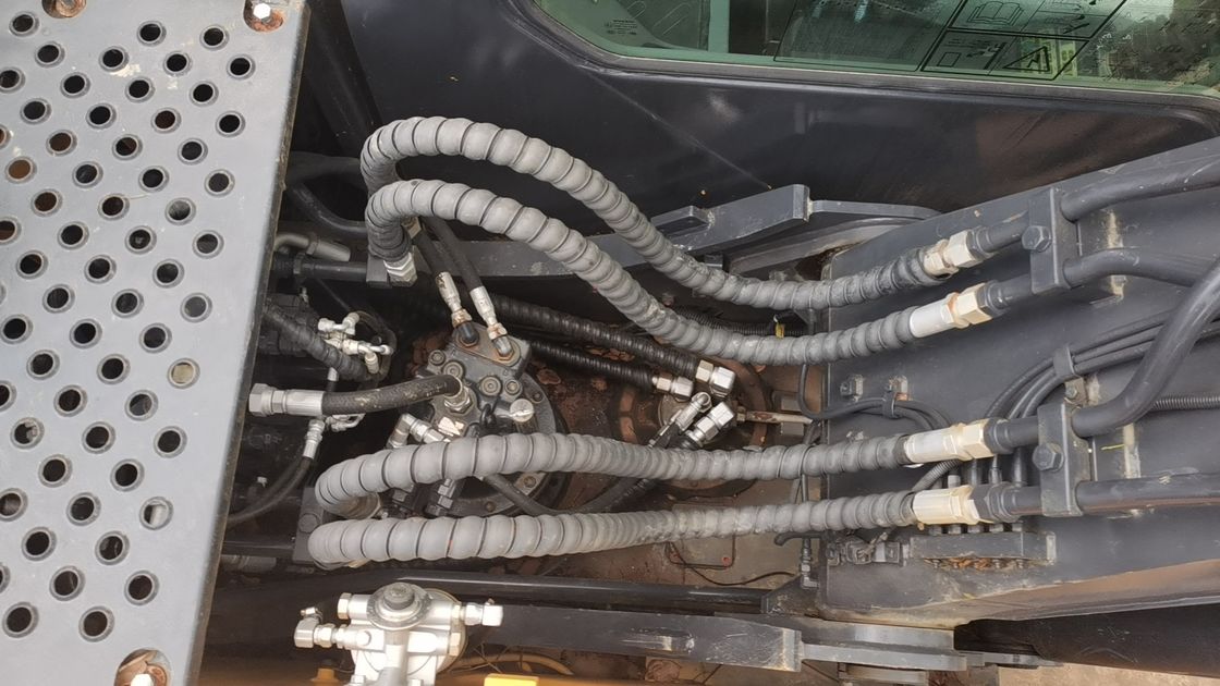 La Suède a importé une excavatrice volvo EC140DL de haute qualité, presque neuve et prête à 100%.