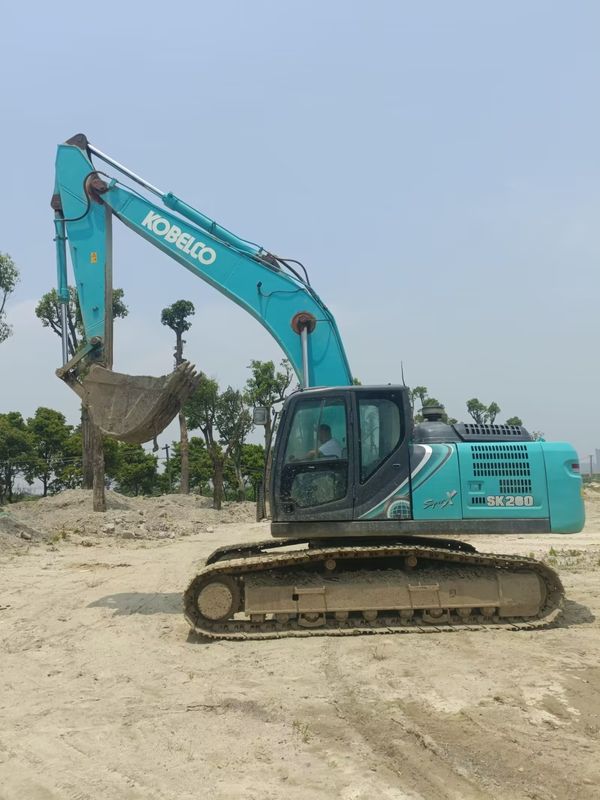 Excavateurs d'occasion Kobelco Sk260lc 8 9 10 11 Japon Excavateur utilisé Moteur de puissance 138kW