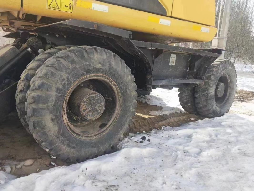 Prêt à l'emploi Caterpillar M315D Excavateur à roues usagées avec peu de temps de travail et en bon état