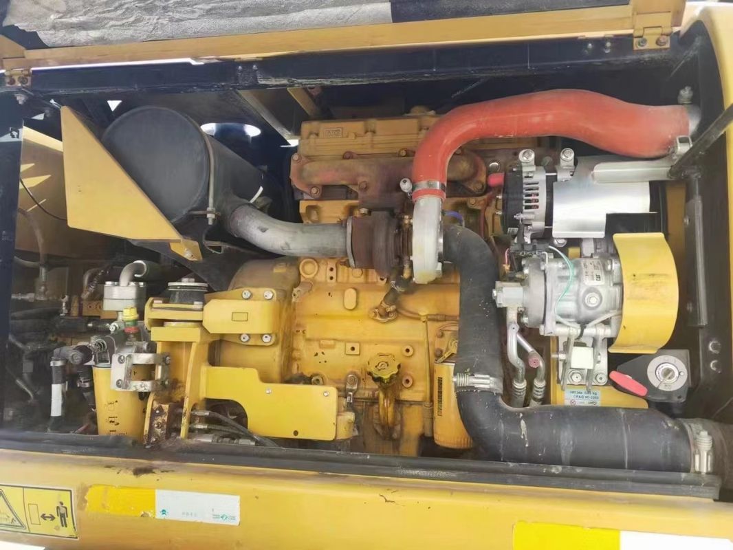 Prêt à l'emploi Caterpillar M315D Excavateur à roues usagées avec peu de temps de travail et en bon état