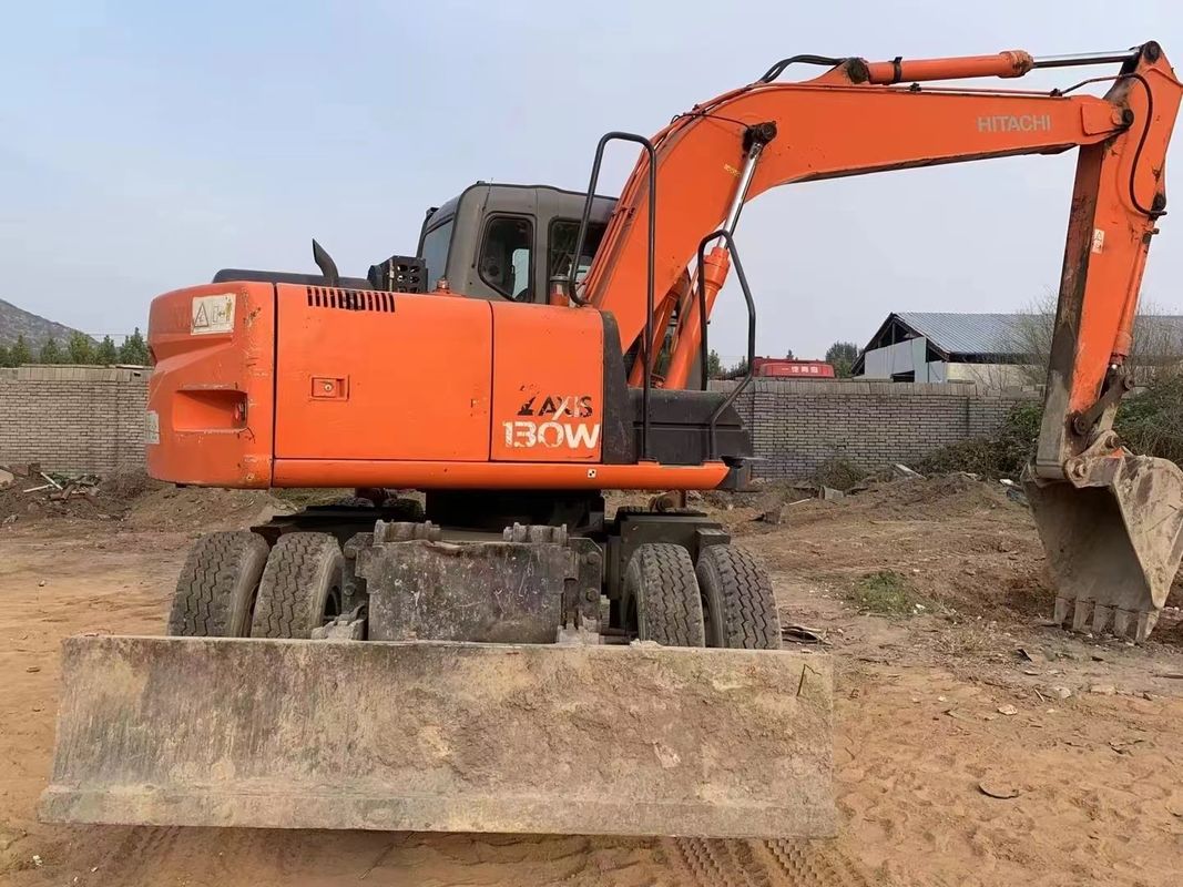 Le Japon a importé 90% de la nouvelle excavatrice à roues usées Hitachi ZX 130W de haute qualité et de meilleures performances pour la vente
