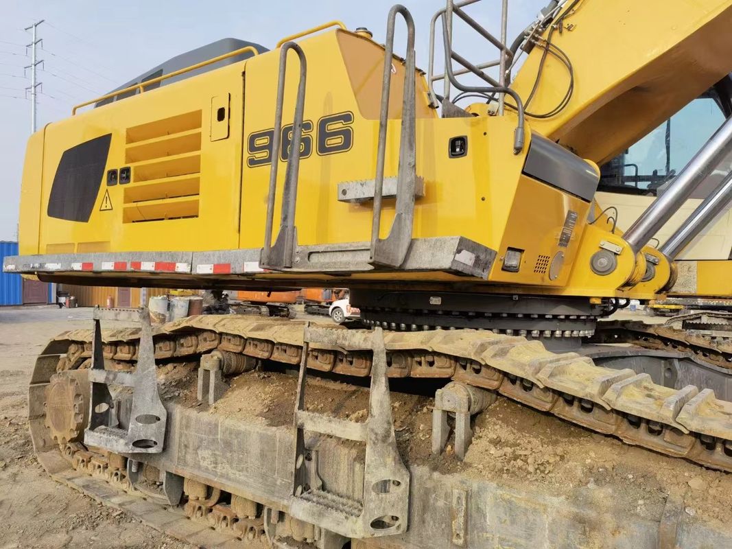 Liebherr R966 d'occasion, prêt à l'emploi, allemand, importé en bon état.