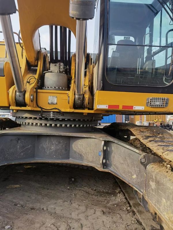 Liebherr R966 d'occasion, prêt à l'emploi, allemand, importé en bon état.