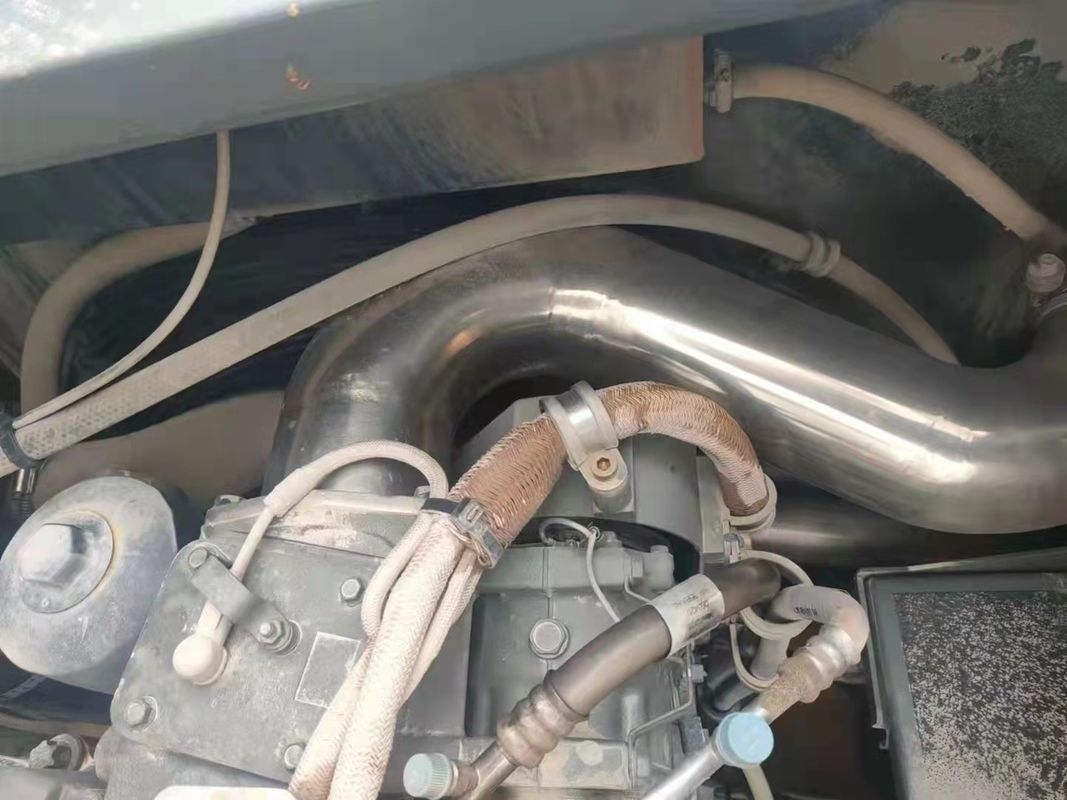 Liebherr R944 d'occasion, prêt à l'emploi, allemand, importé en bon état.