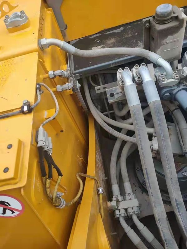 Liebherr R944 d'occasion, prêt à l'emploi, allemand, importé en bon état.