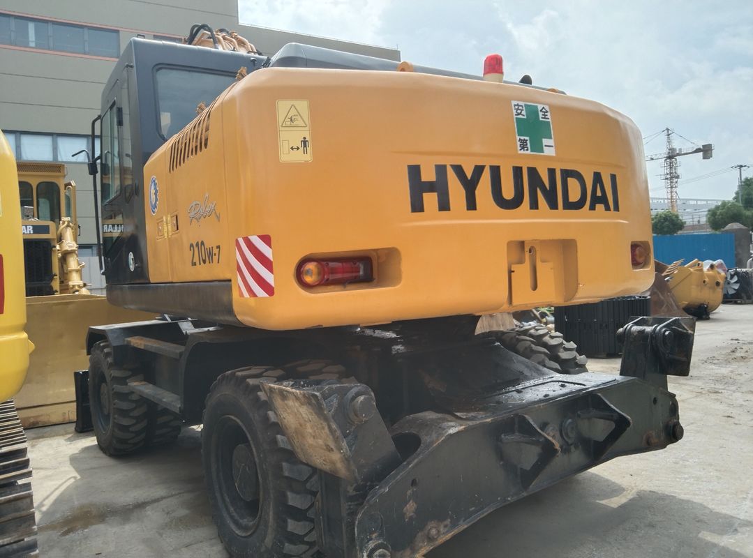 21.2 tonnes Hyundai 210W-7 Excavateur à roues usagées