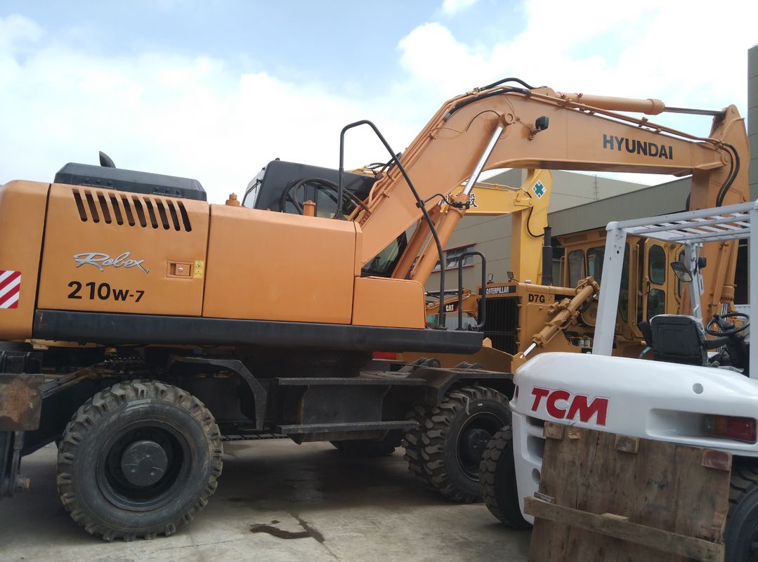 21.2 tonnes Hyundai 210W-7 Excavateur à roues usagées