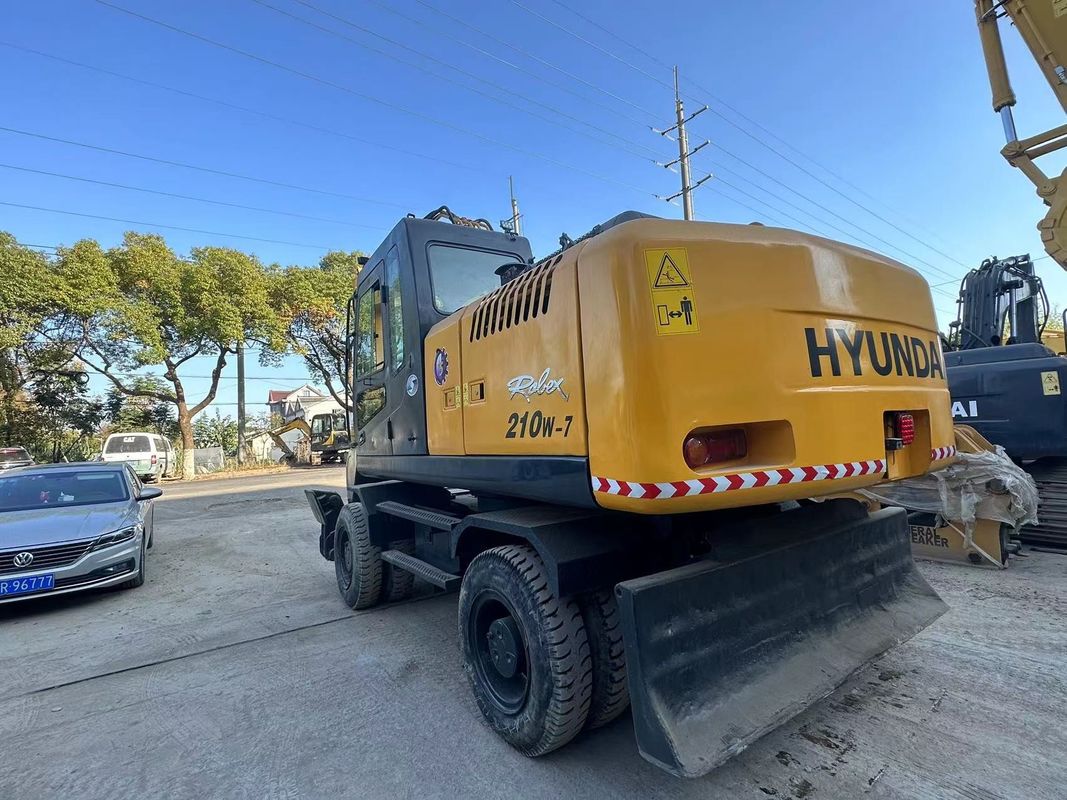 21.2 tonnes Hyundai 210W-7 Excavateur à roues usagées