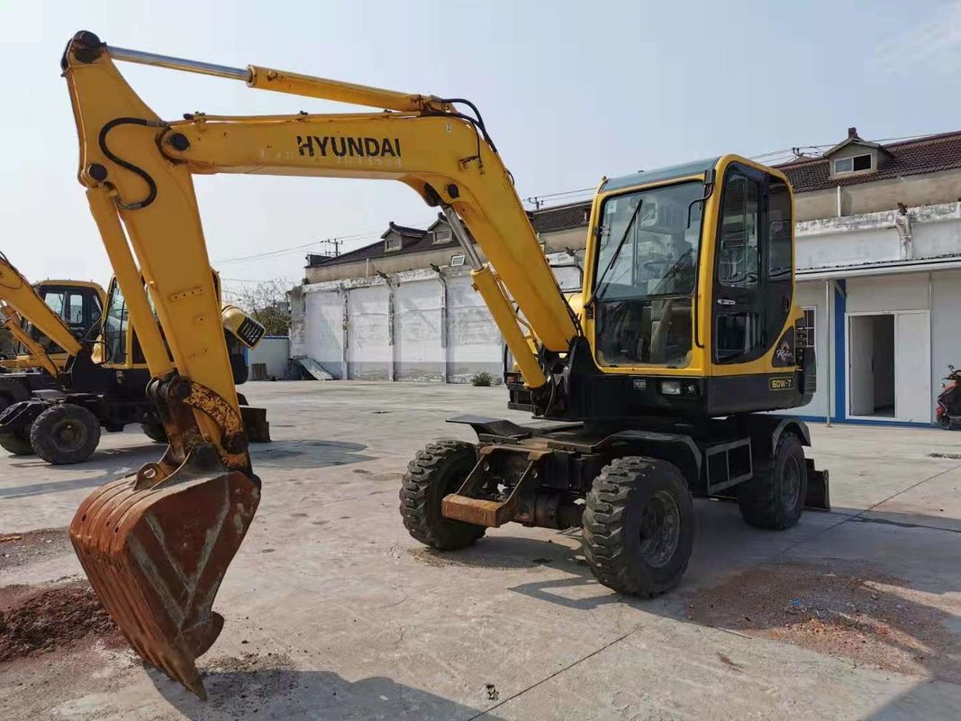6 tonnes prêtes à l'emploi Excavateur à roues d'occasion Hyundai R60-7 importé de Corée