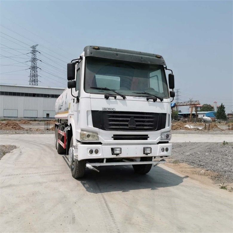 12000-15000L réservoir d'eau de stockage camion machine à nettoyer avec le Japon importé camion Isuzu