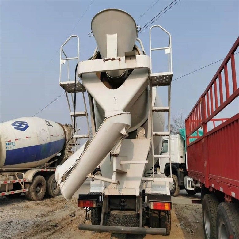 Camion à béton à béton Shacman F3000 d'occasion avec vitesse de mélange de tambour de 20 r/min
