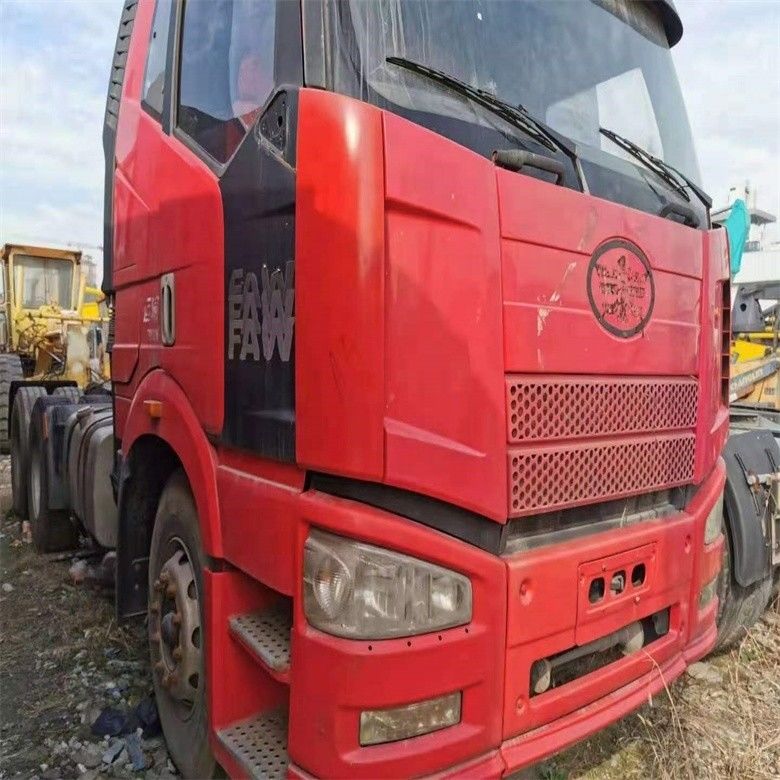 Camion tracteur d'occasion 6x4 FAW Tête de camion avec boîte de vitesses manuelle et bon état