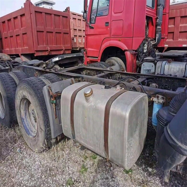Camion tracteur d'occasion 6x4 FAW Tête de camion avec boîte de vitesses manuelle et bon état