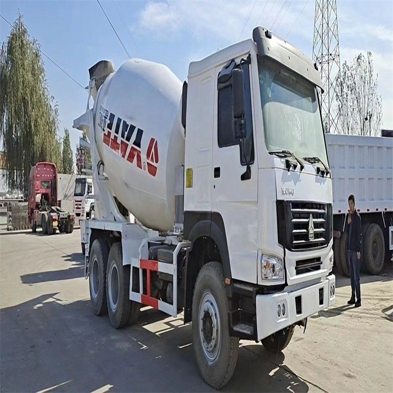7M3/H Productivité utilisée HOWO Camion de mélangeur de béton 6*4 371HP 375HP en bon état