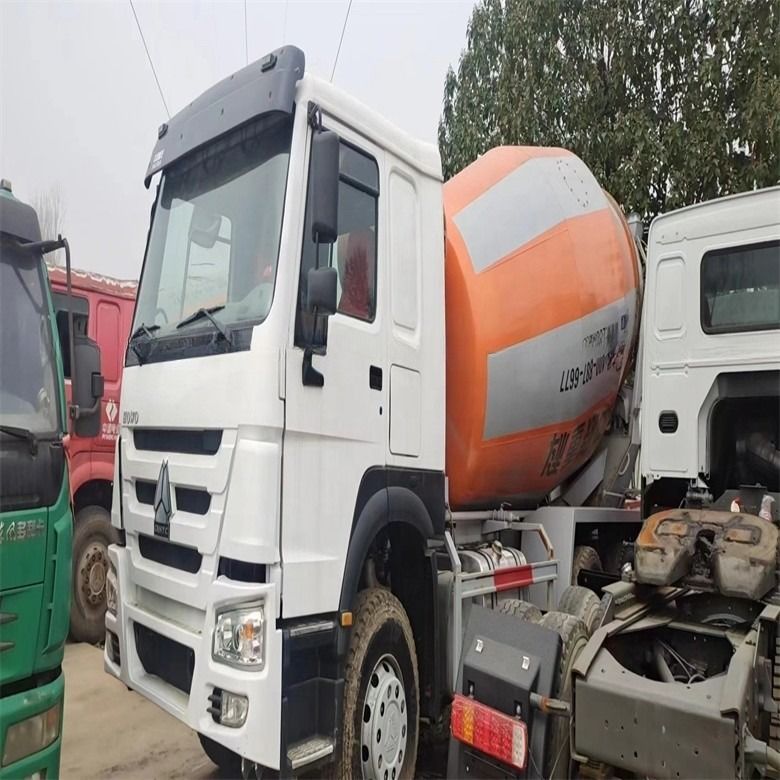 7M3/H Productivité utilisée HOWO Camion de mélangeur de béton 6*4 371HP 375HP en bon état