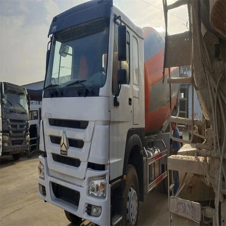 7M3/H Productivité utilisée HOWO Camion de mélangeur de béton 6*4 371HP 375HP en bon état