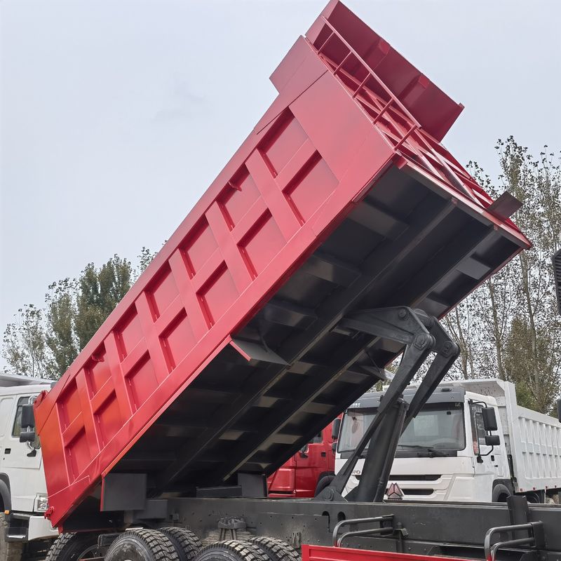 Camion à ordures d'occasion de 371 chevaux Howo 6x4 Camion à rouleaux avec système multimédia 10 roues