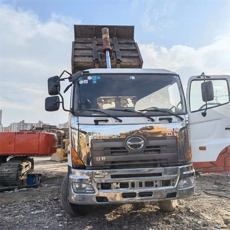 Vélos d'occasion japonais Hino utilisés avec moteur YUCHAI pendant les heures de travail 2020