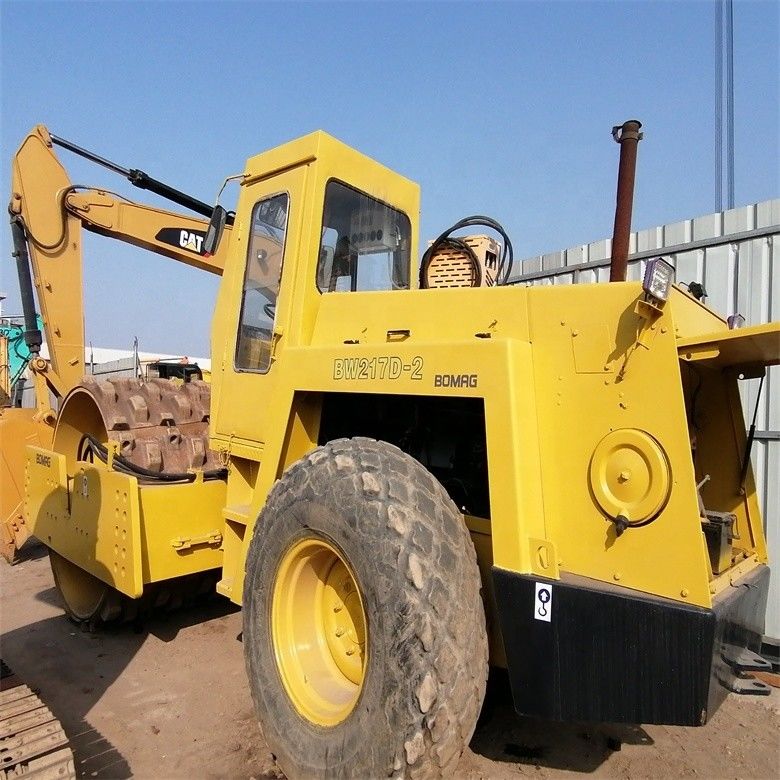 Moteur diesel routière pavé Bomag BW217D-2 Utilisé à tambour unique pied de mouton rouleau routier hydraulique