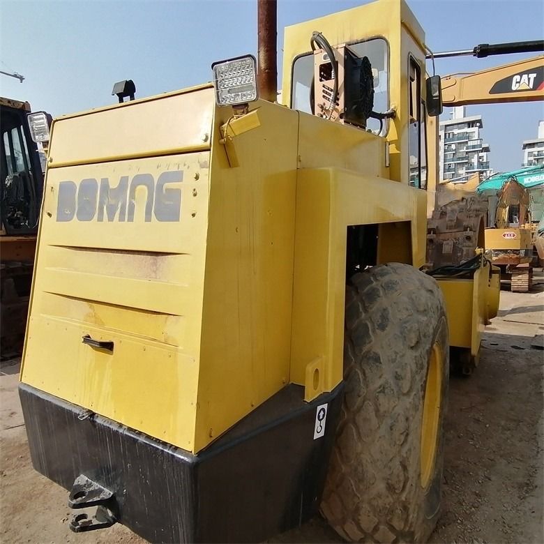 Moteur diesel routière pavé Bomag BW217D-2 Utilisé à tambour unique pied de mouton rouleau routier hydraulique