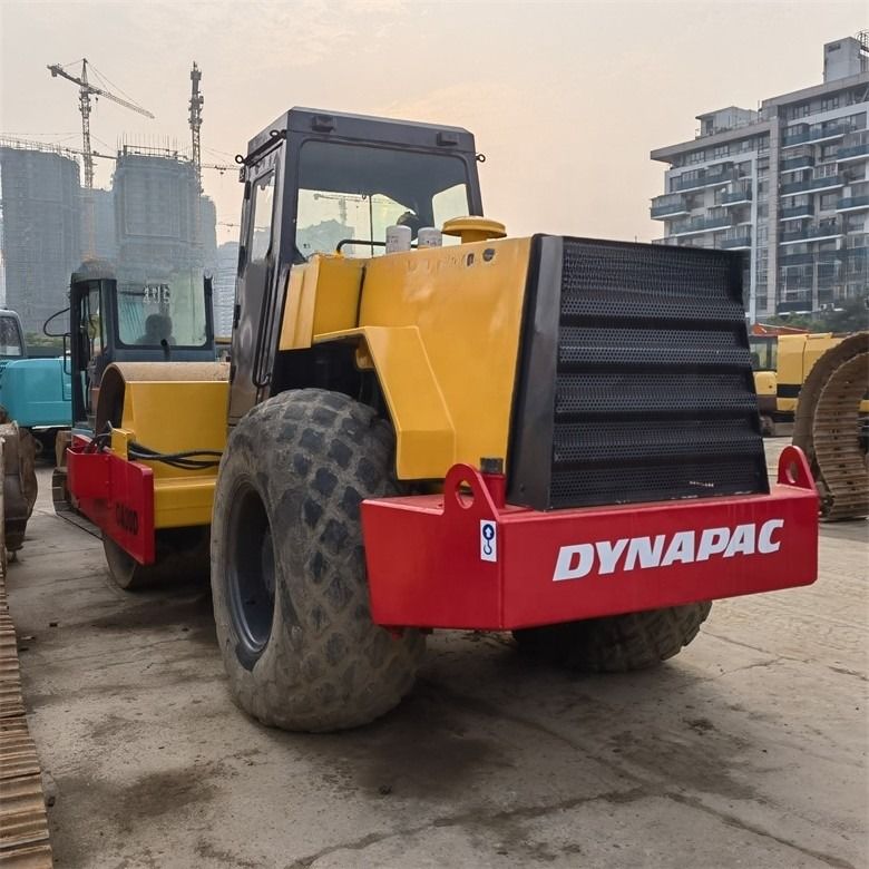 40KN Force excitante Dynapac CA30D rouleau routier d'occasion rouleau à tambour unique pour la réparation routière