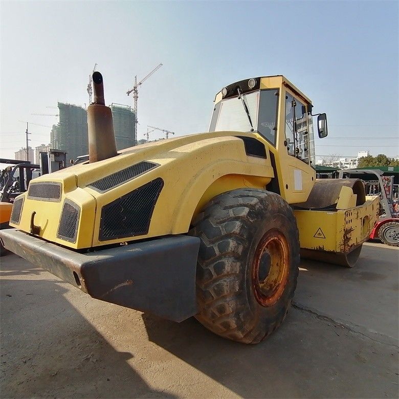 Grande popularité jouie par BW 226DH-4 Compactor Bomag avec 2000-2100 heures de travail