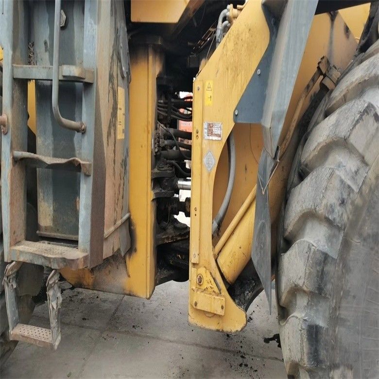 Construction 12 tonnes utilisée Komatsu WA600-3 chargeur à roues 600 modèle chargeur à tête avant lourd WA600-6
