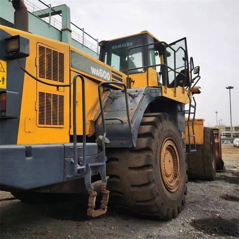Vente au détail WA600-6 chargeur à roues d'occasion Komatsu WA600-3 chargeur d'occasion en bon état