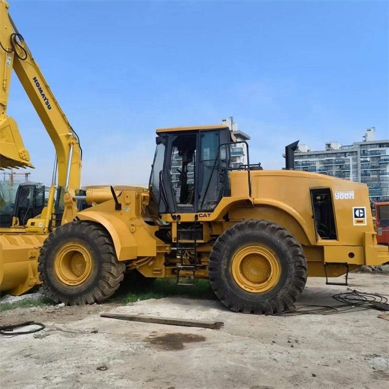 24 tonnes de chargeurs à roues originaux de type Cat 966H utilisés en provenance du Japon pour le commerce de détail