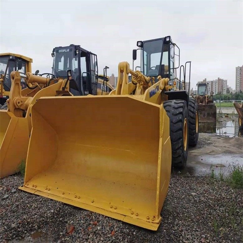 Chargeur Komatsu WA470-3 à charge nominale de 7 tonnes et cylindrée de 11 litres du Japon